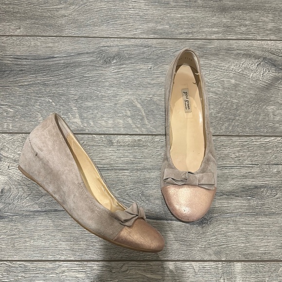 • Paul Green • Women’s Suede Wedges  Rose Gold Cap Toe with Bow Leather 8.5 - Picture 1 of 5